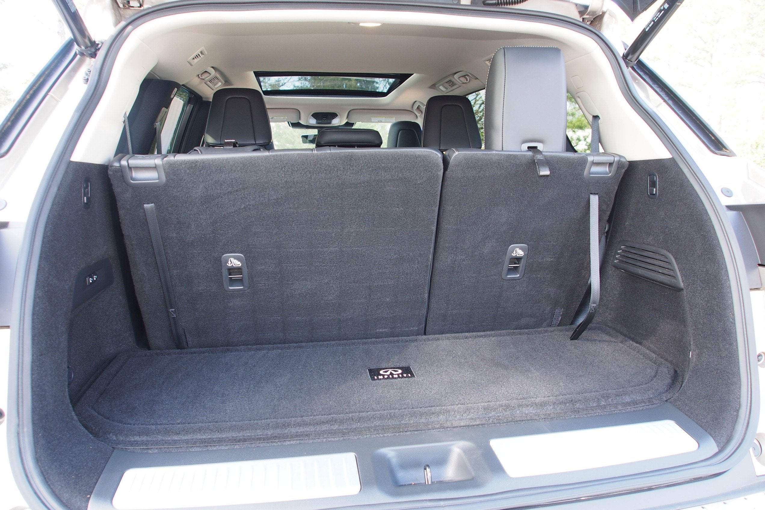 2023 INFINITI QX60 SENSORY