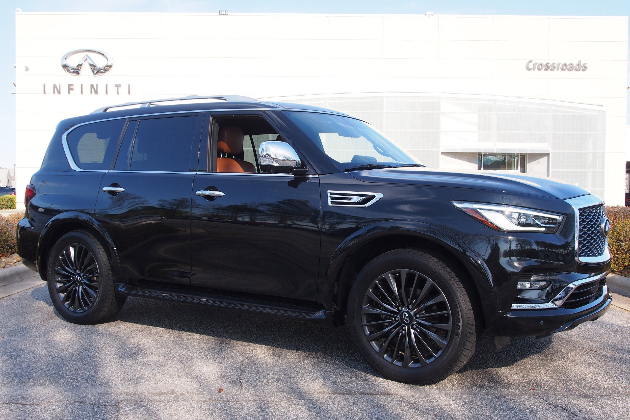 2024 INFINITI QX80 SENSORY