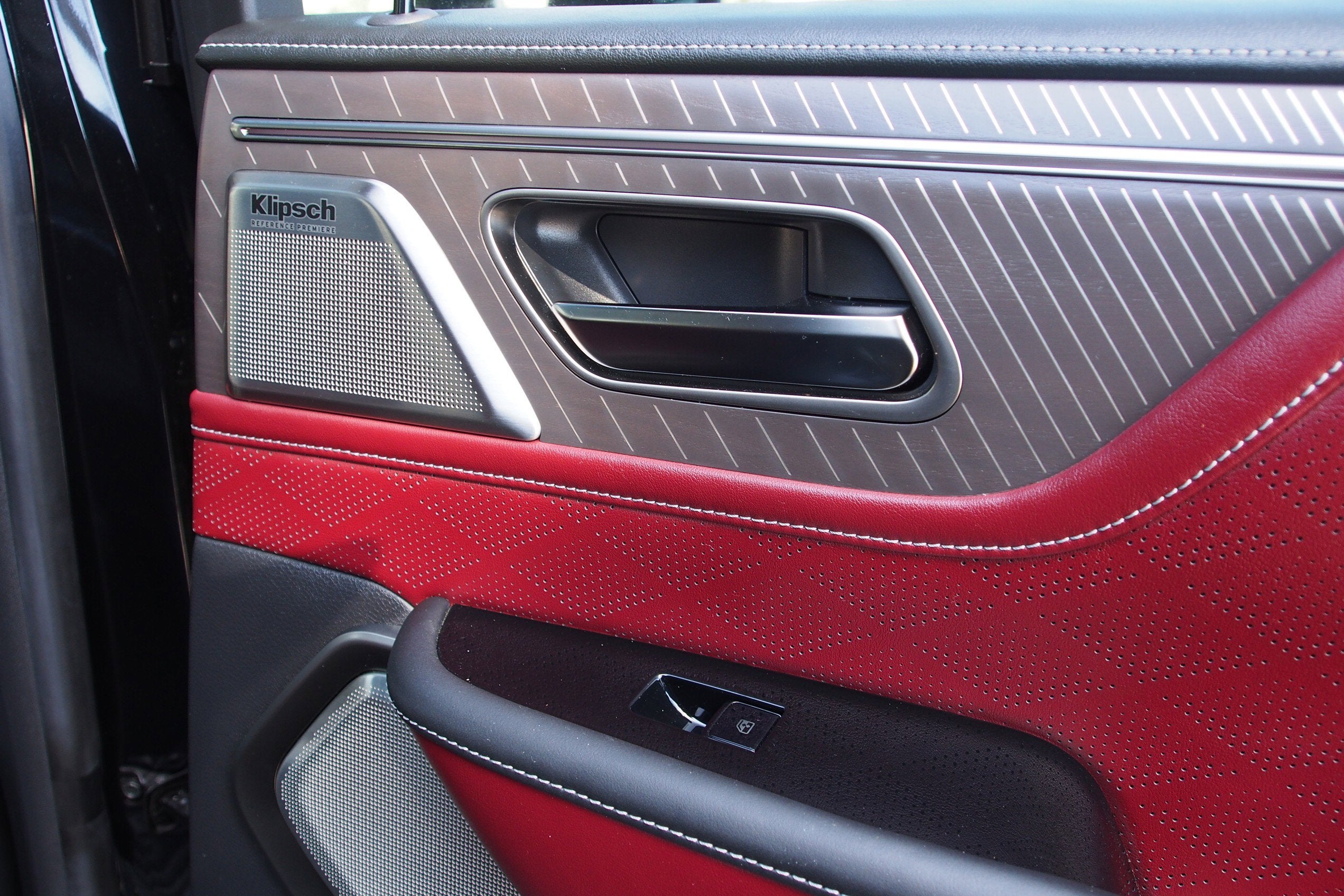 2025 INFINITI QX80 AUTOGRAPH