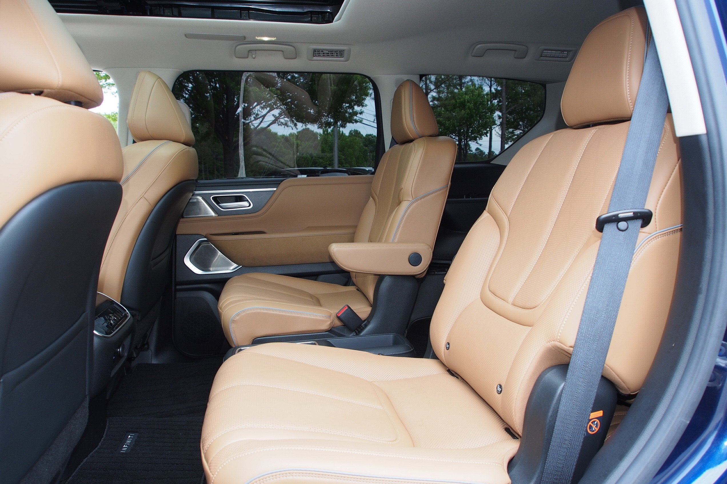 2025 INFINITI QX80 SENSORY