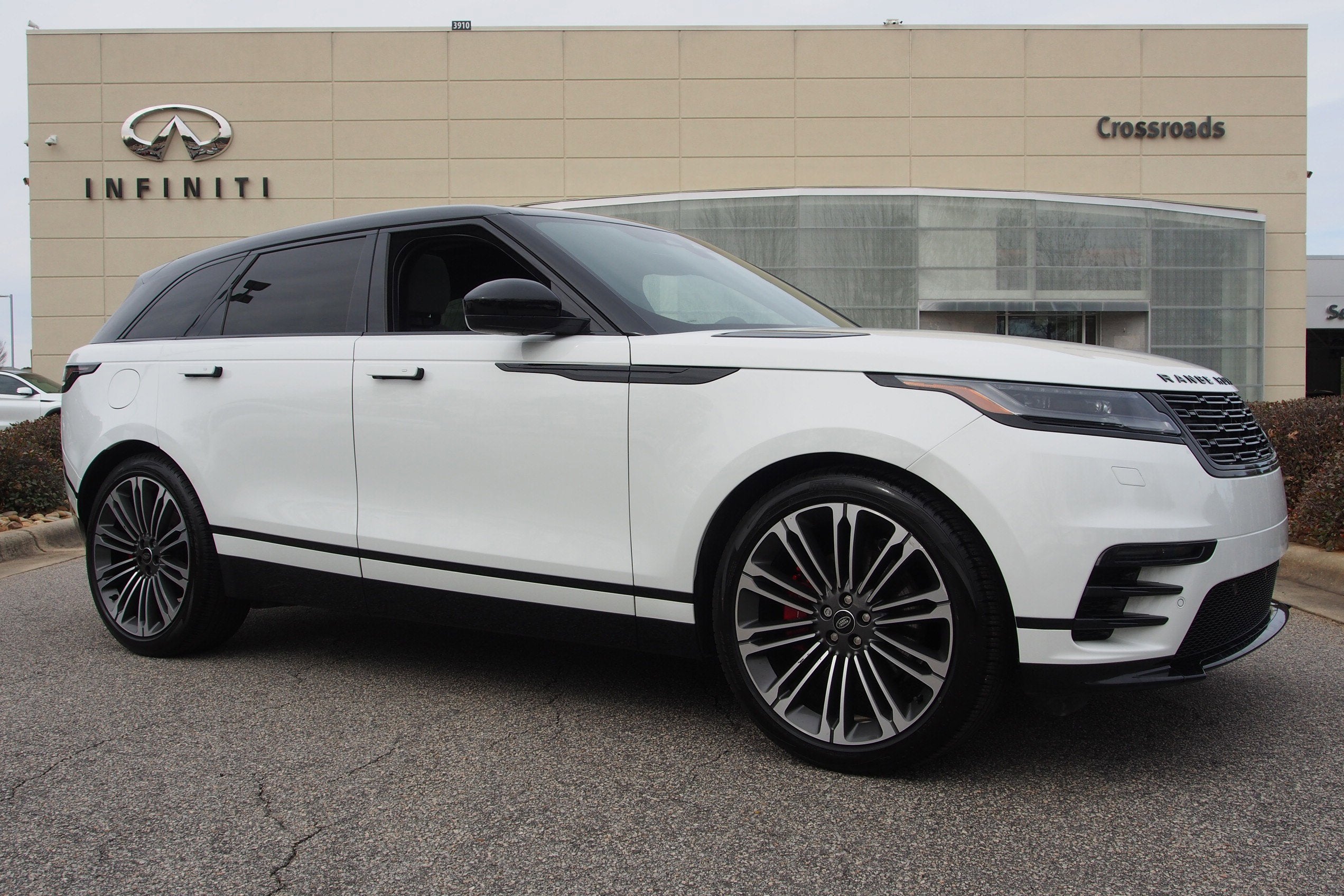 2024 Land Rover Range Rover Velar Dynamic SE