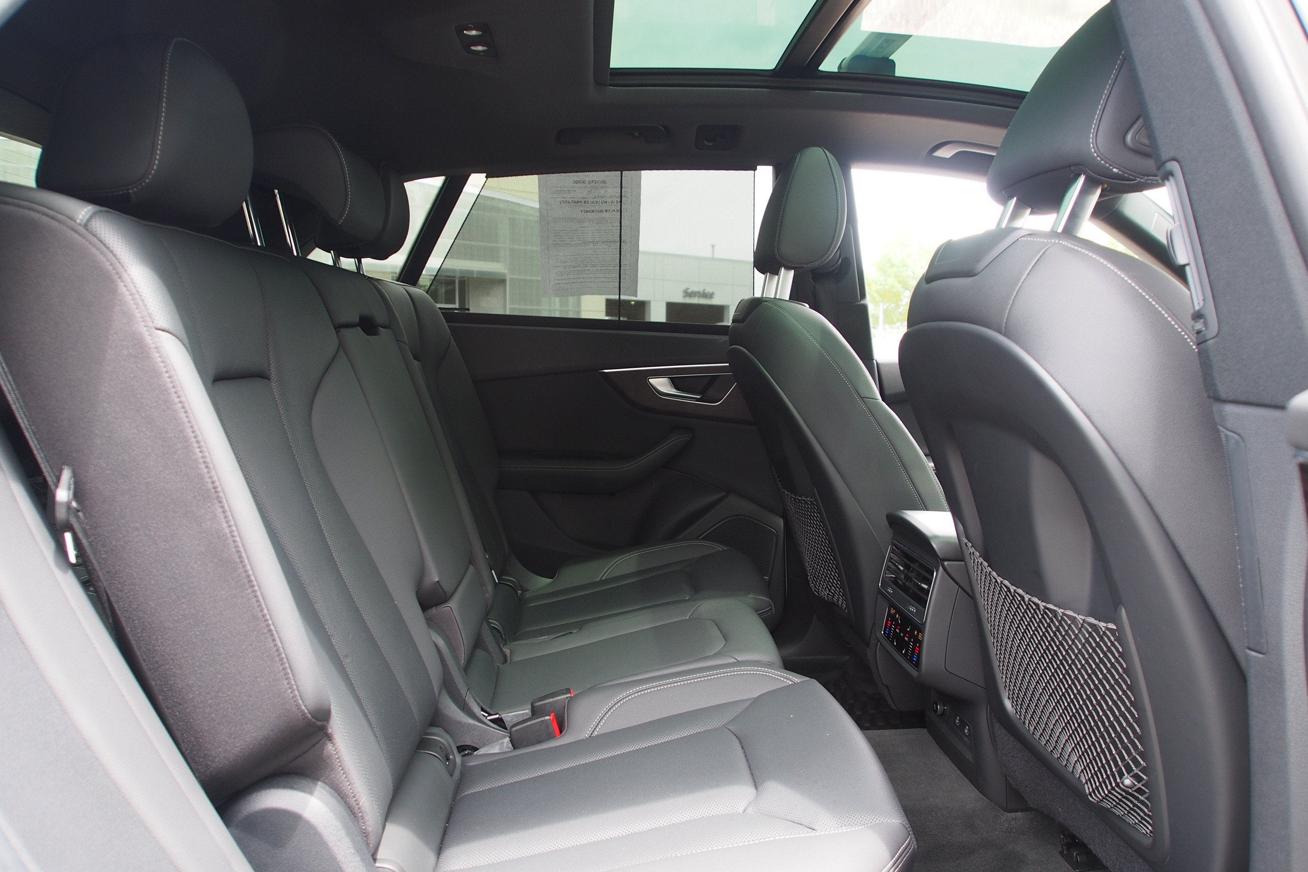 2022 Audi Q8 Premium Plus