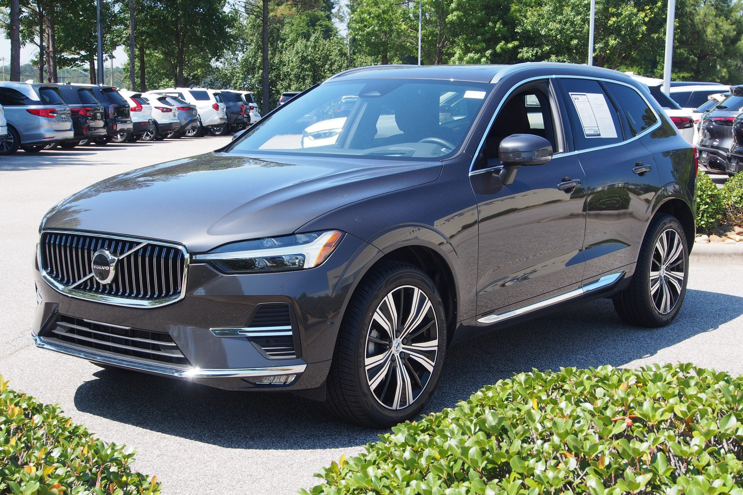 2023 Volvo XC60 Ultimate Bright Theme