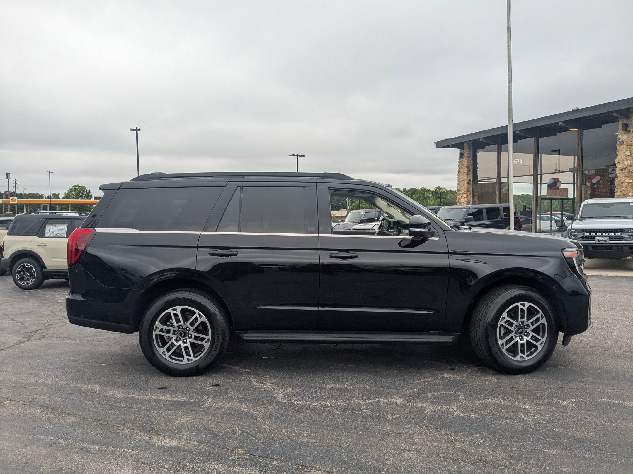 2025 Ford Expedition Active