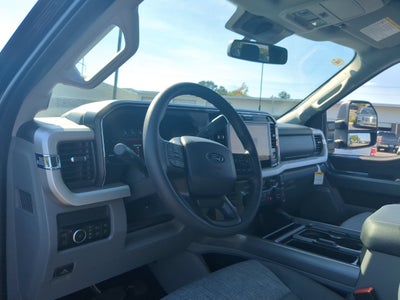 2027 Ford Super Duty F-350 SRW XLT