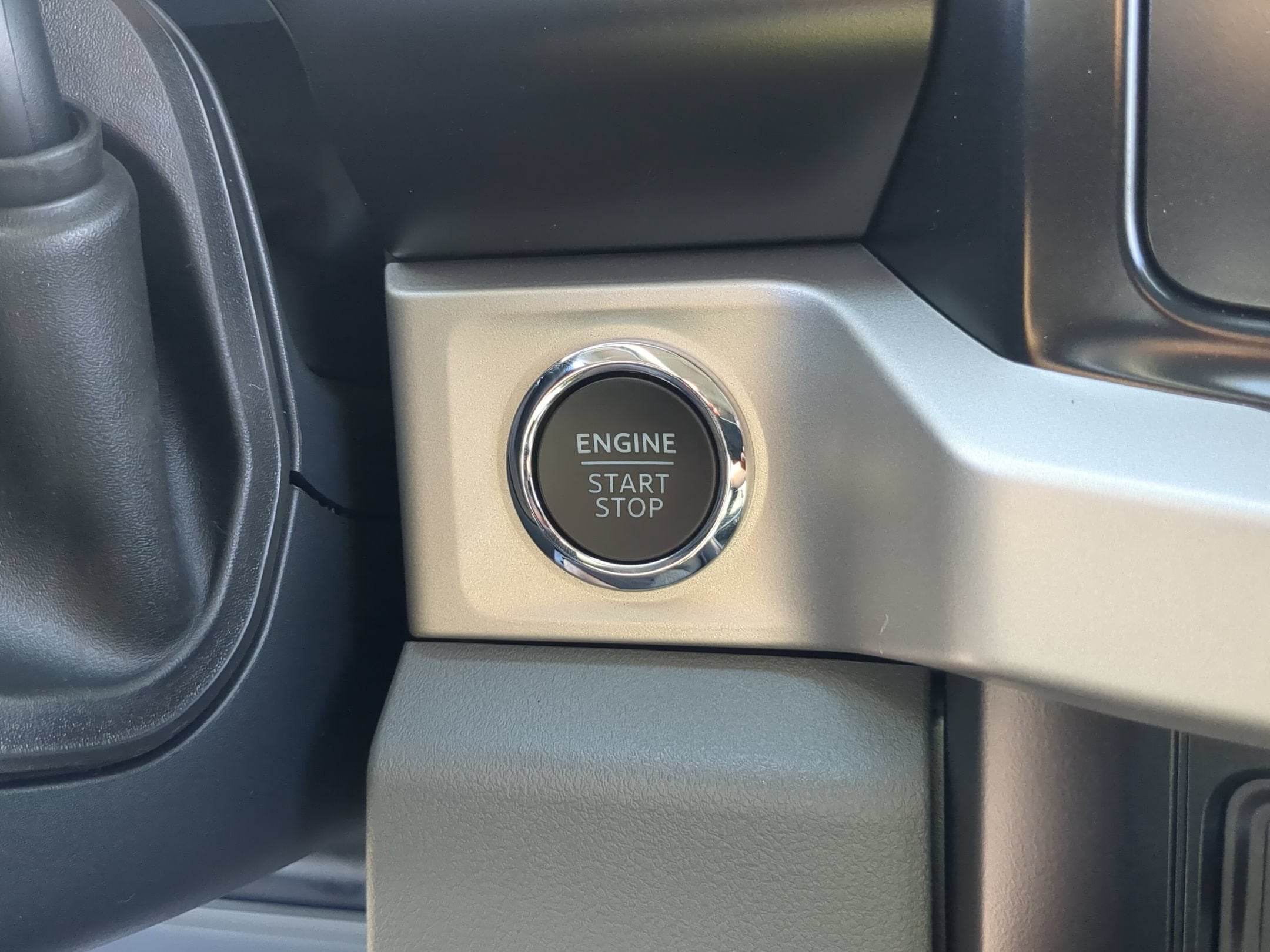 2027 Ford Super Duty F-350 SRW XLT