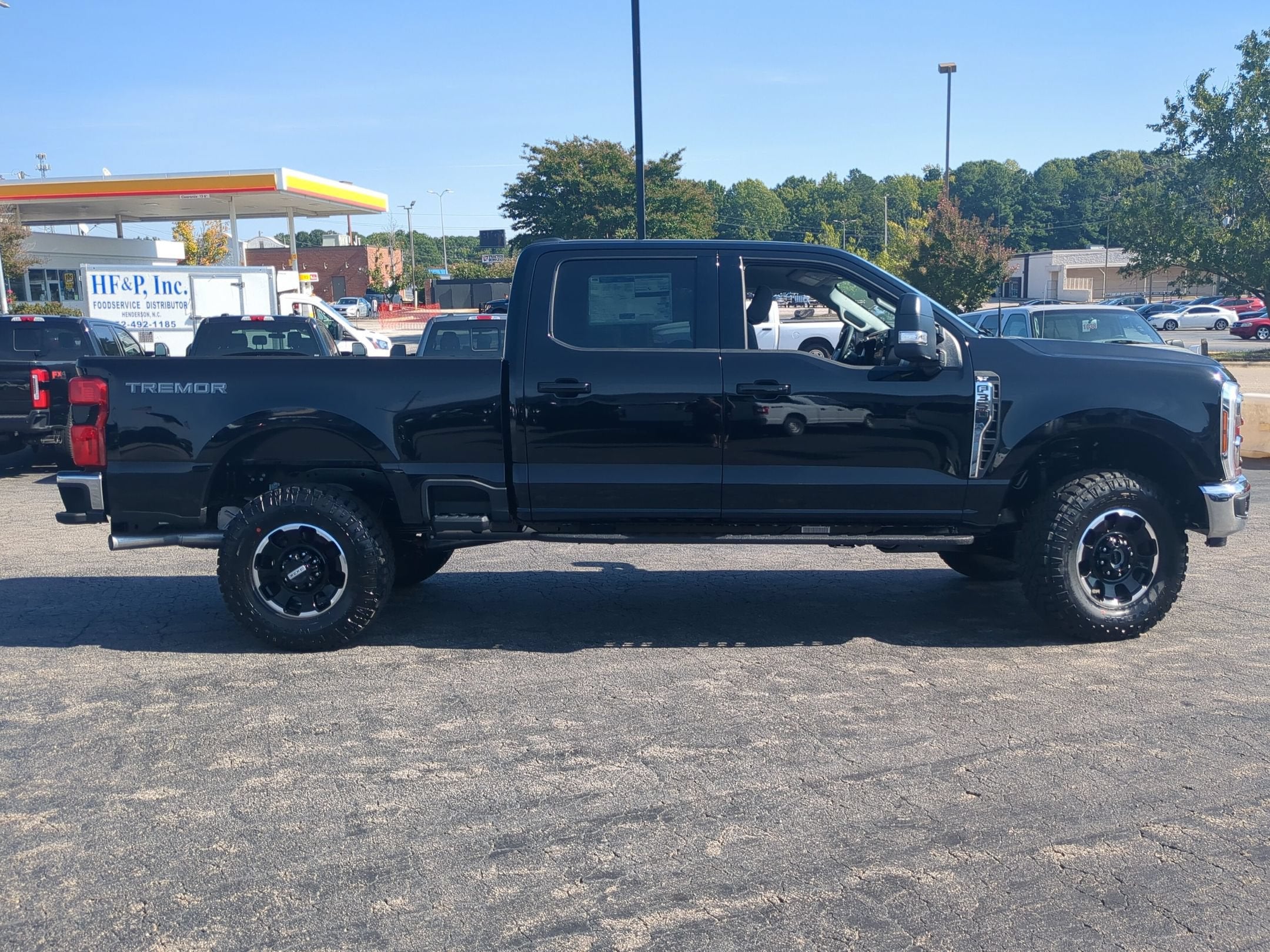 2027 Ford Super Duty F-350 SRW XLT