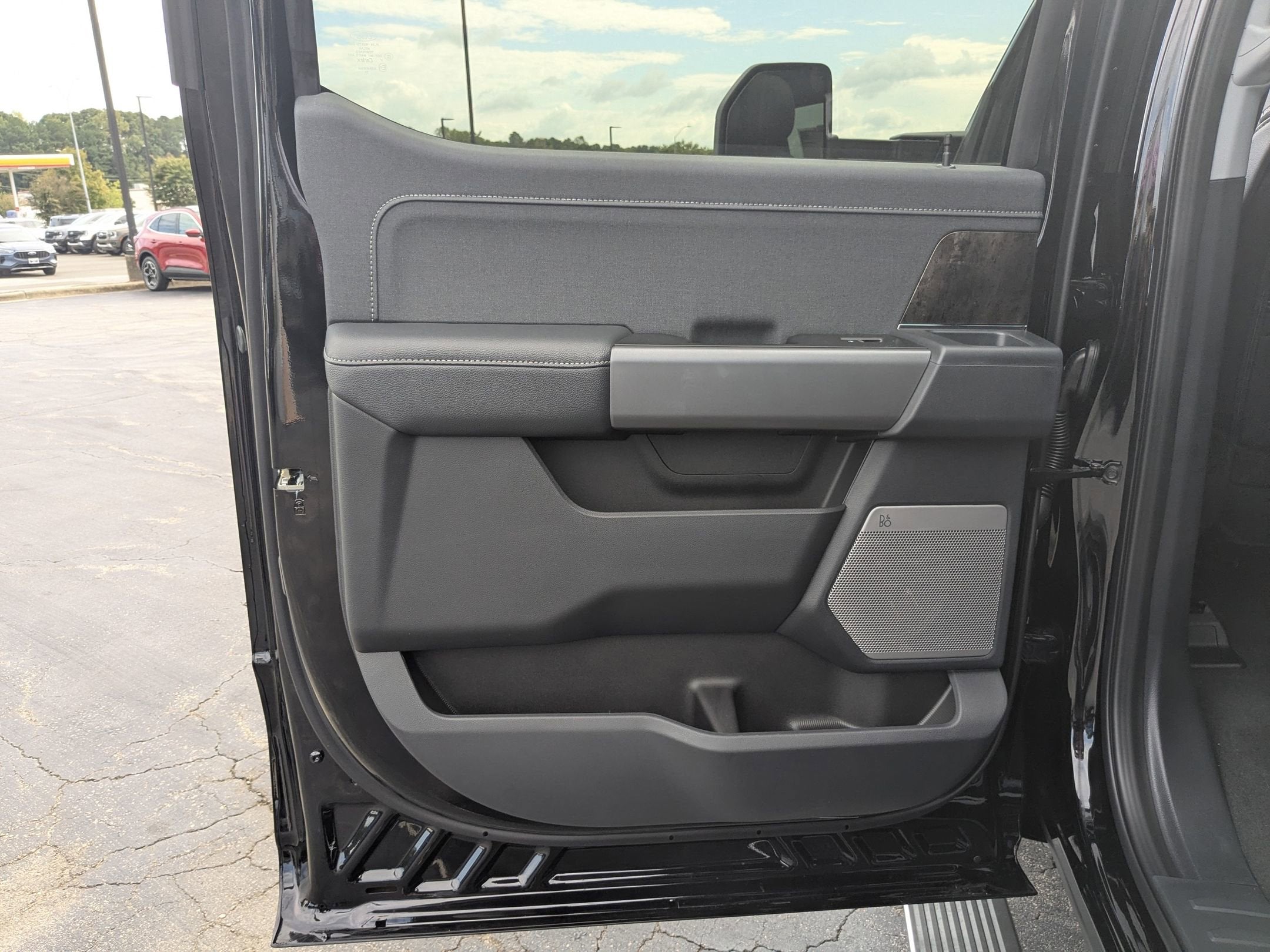 2026 Ford Super Duty F-350 DRW LARIAT