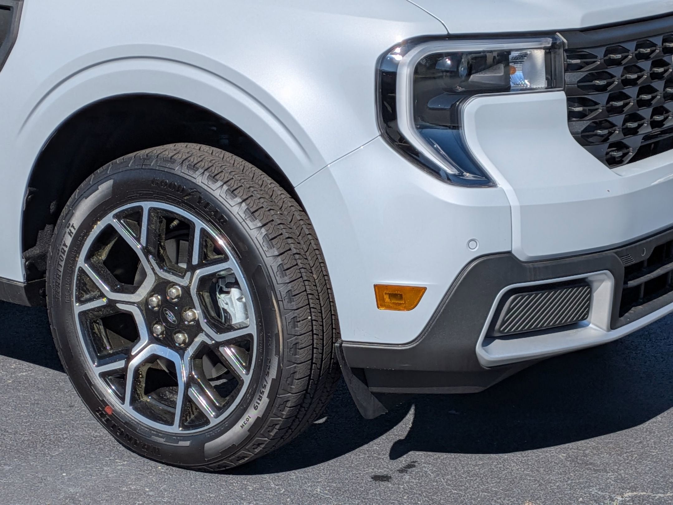 2026 Ford Maverick LARIAT