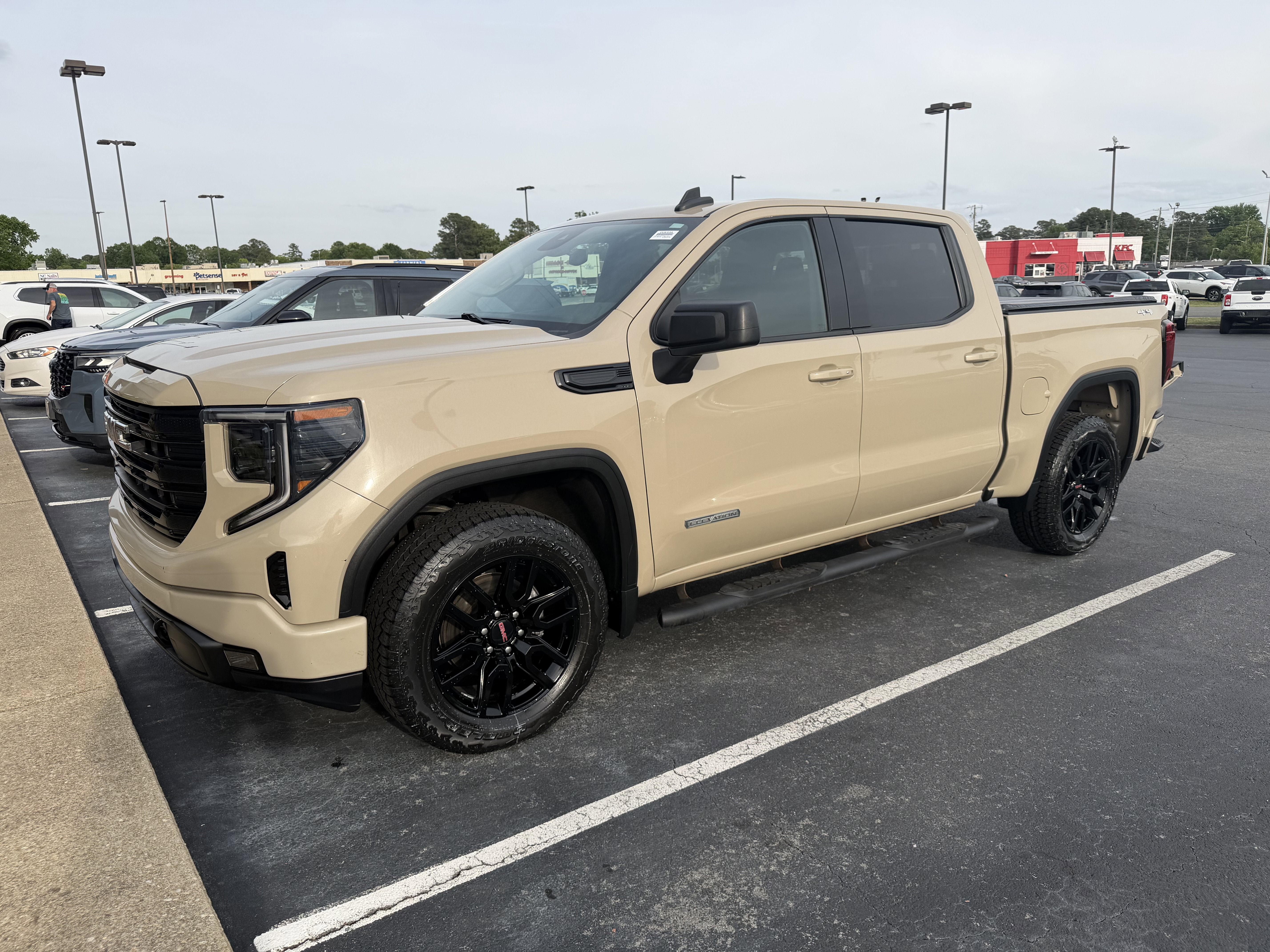 2022 GMC Sierra 1500 Elevation