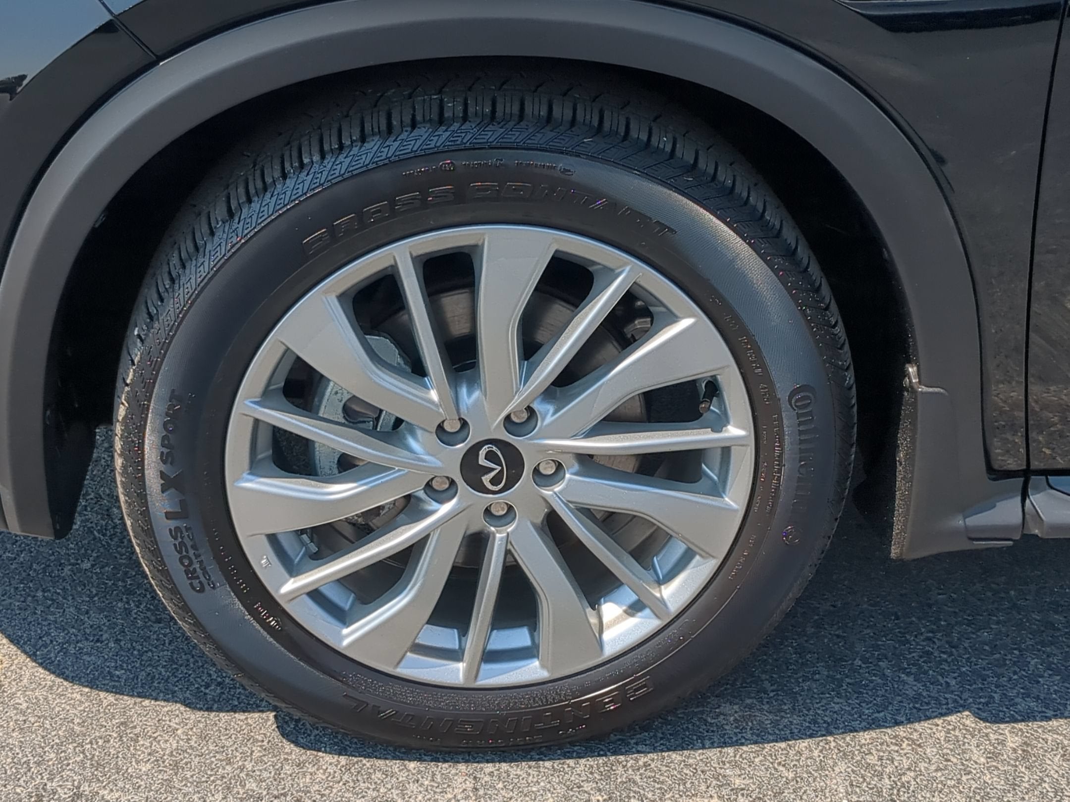 2023 INFINITI QX50 LUXE