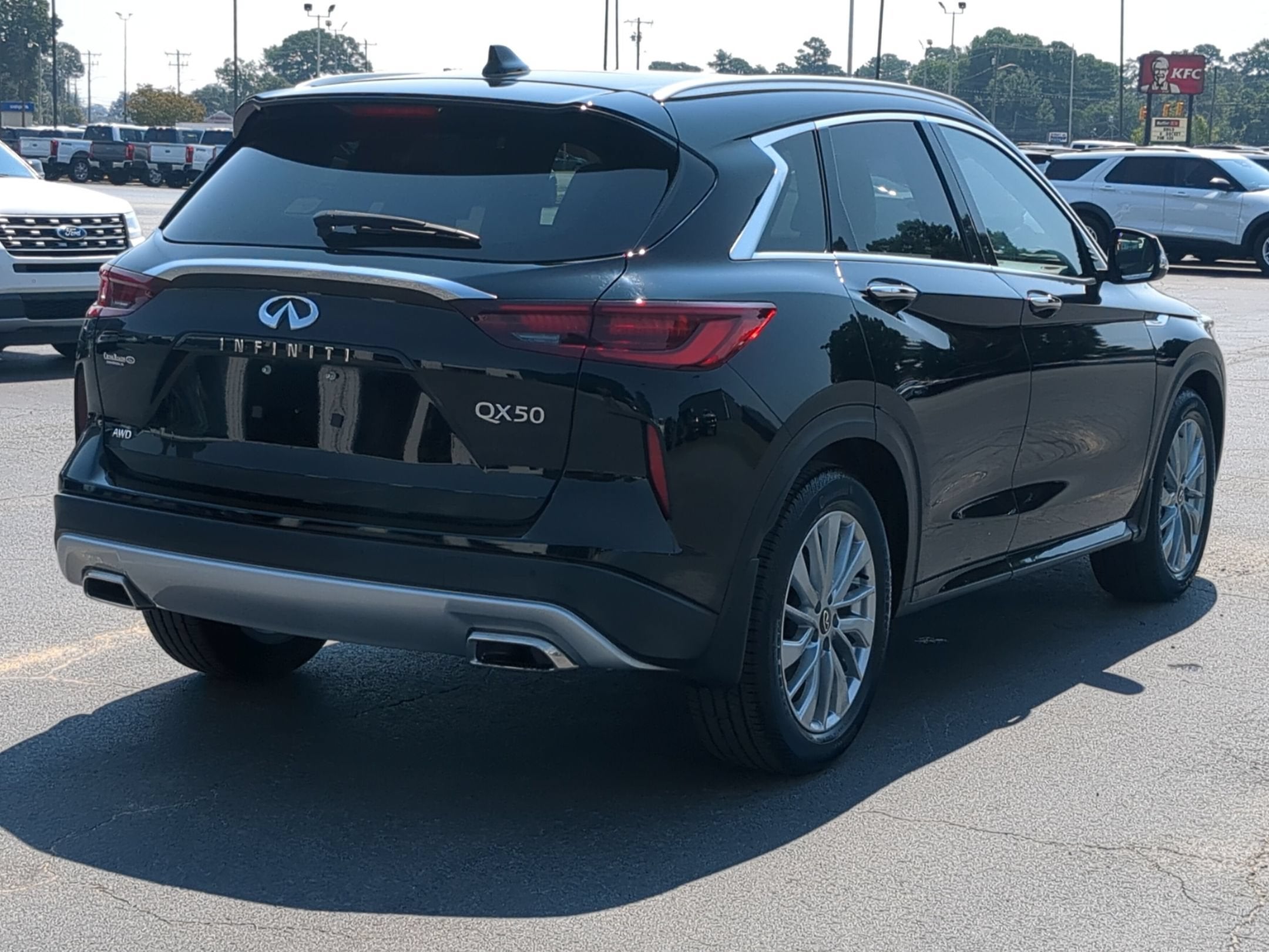 2023 INFINITI QX50 LUXE