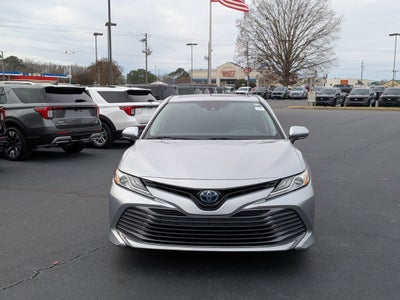 2020 Toyota Camry Hybrid XLE