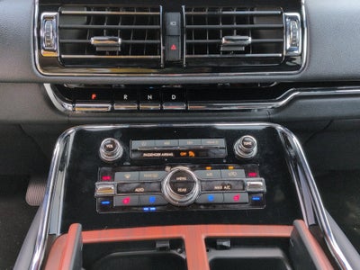 2024 Lincoln Navigator Premiere