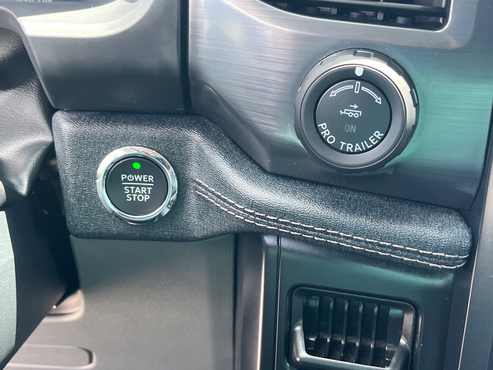 2024 Ford F-150 Lightning Flash
