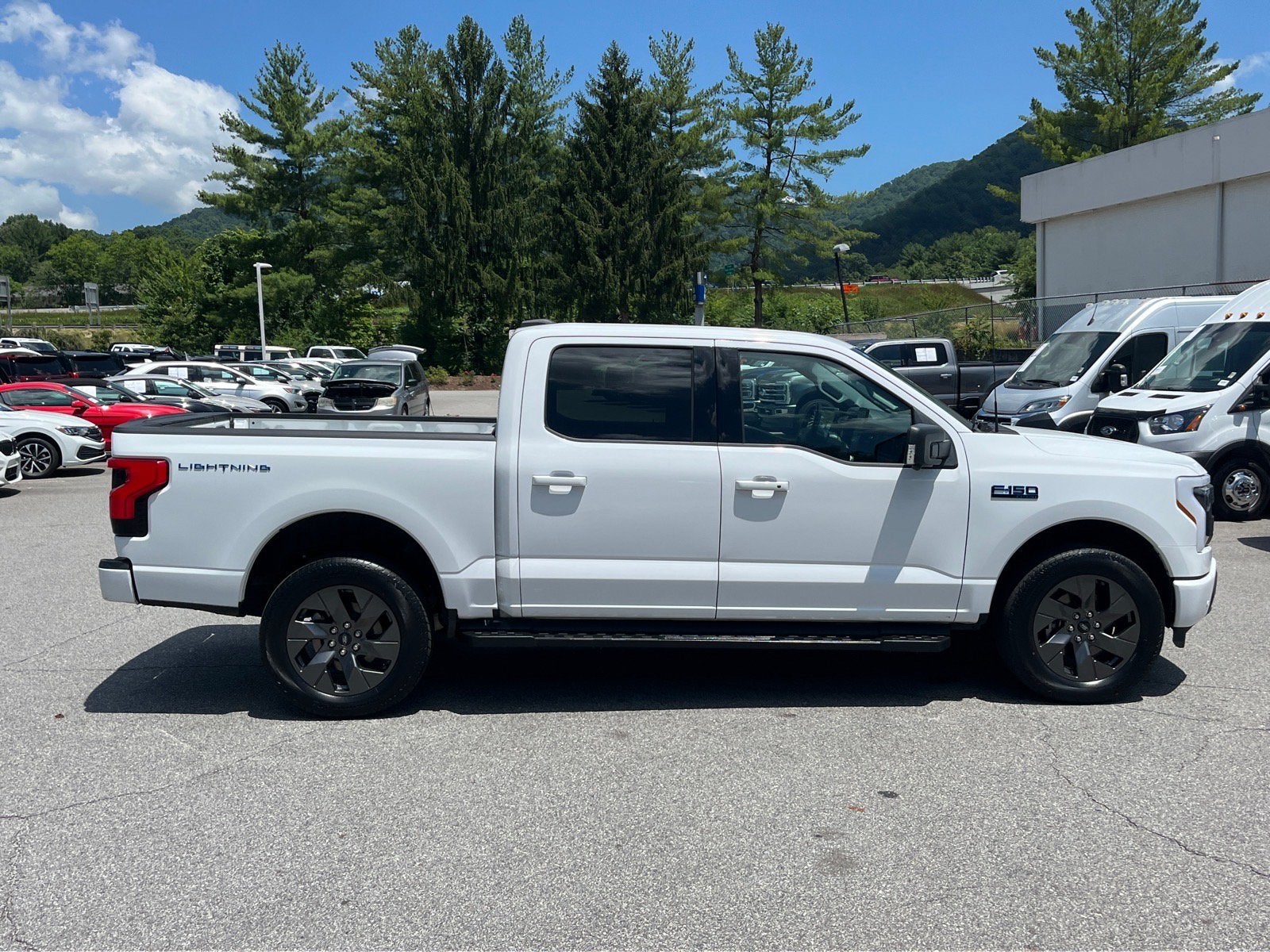 2024 Ford F-150 Lightning Flash